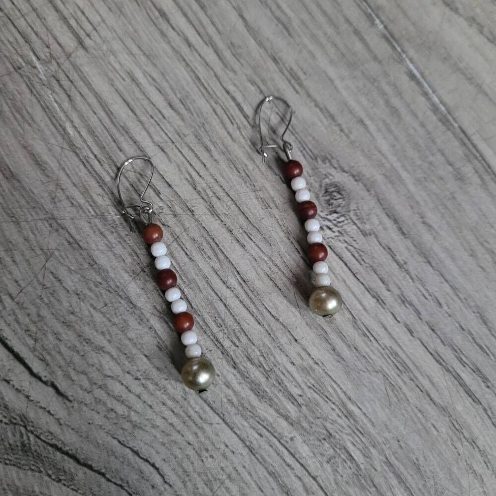 Handmade red and white‎ beaded drop earrings excellent condition